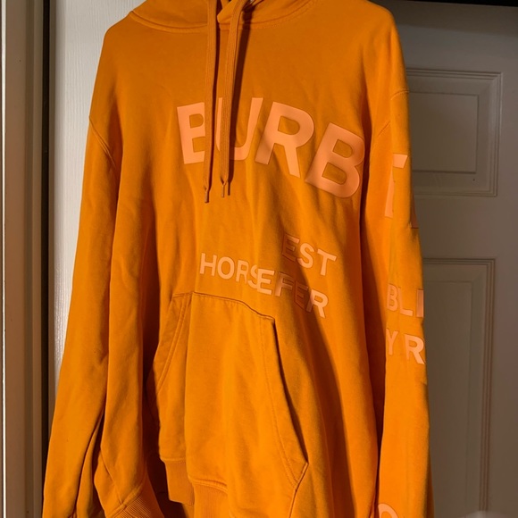 - Orange real burberry size large hoodie. In very good condition. Not been sold - Picture 5 of 6